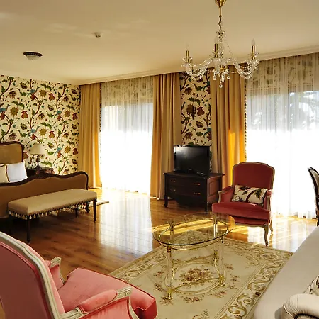 Augusto Boutique & 4* Konakli